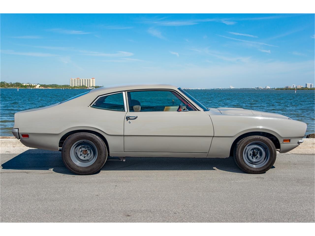 Ford-Maverick-1973-Ascot-Gray-Gray-12