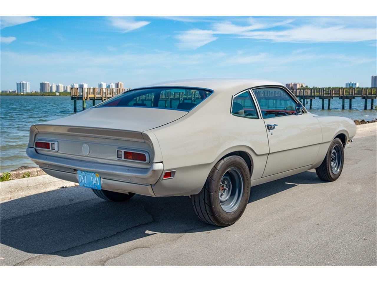 Ford-Maverick-1973-Ascot-Gray-Gray-13