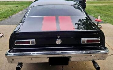 Ford-Maverick-1977-Black-Red-1