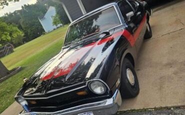 Ford-Maverick-1977-Black-Red
