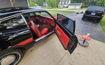 Ford-Maverick-1977-Black-Red-6