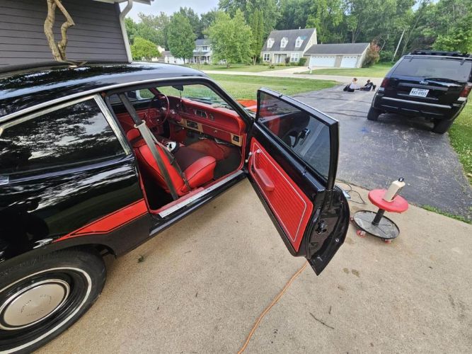 Ford-Maverick-1977-Black-Red-6
