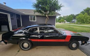 Ford-Maverick-1977-Black-Red-7