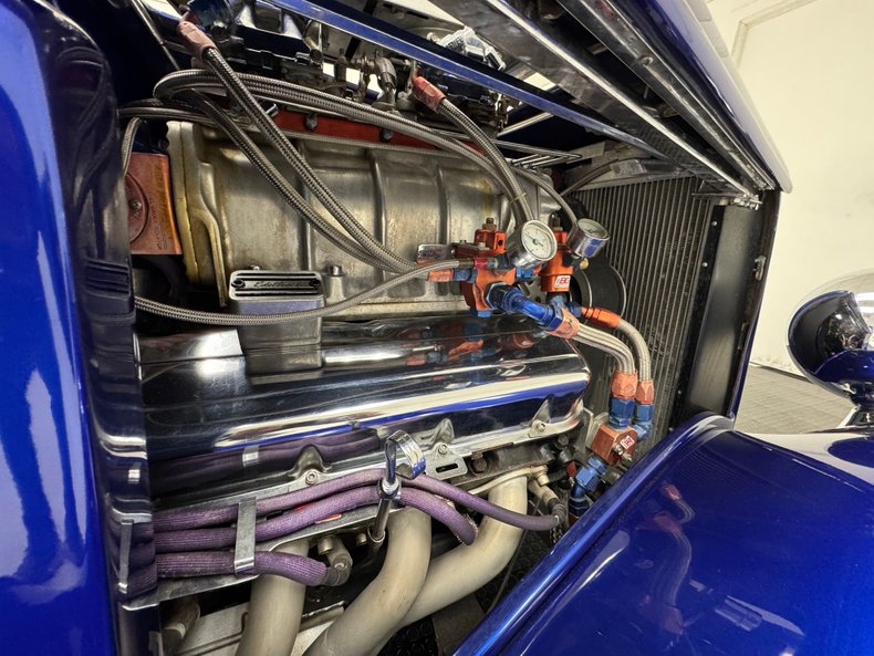 Ford-Model-40-1933-Medium-Blue-Metallic-Tan-29