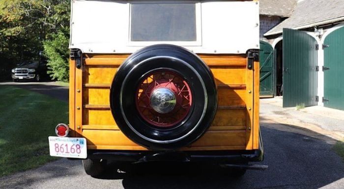Ford-Model-48-1935-Black-Brown-4
