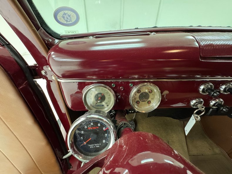 Ford-Model-48-1935-Royal-Maroon-Metalli-Saddle-1