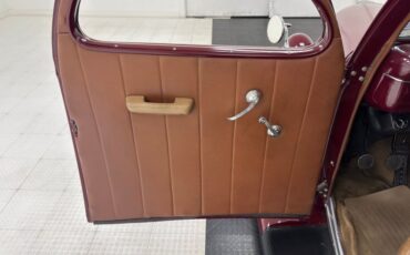 Ford-Model-48-1935-Royal-Maroon-Metalli-Saddle-37
