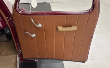 Ford-Model-48-1935-Royal-Maroon-Metalli-Saddle-38