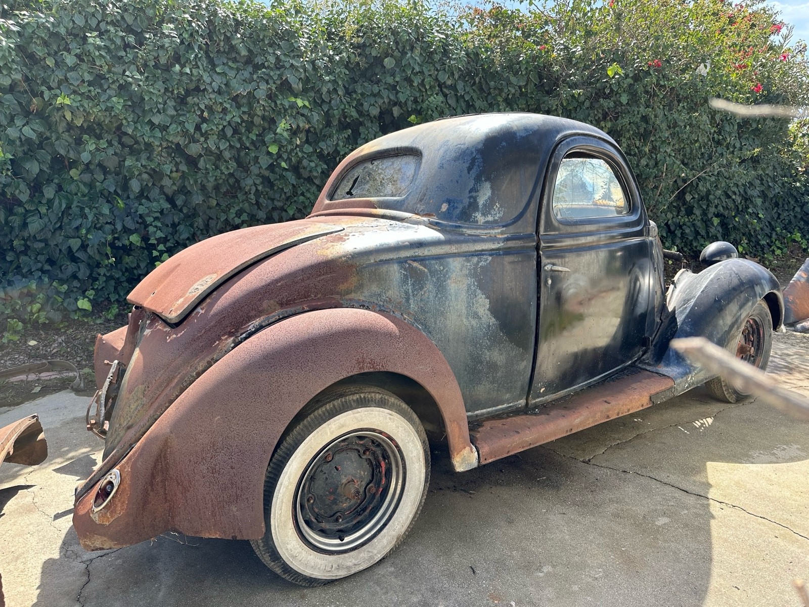 Ford-Model-68-1936-3