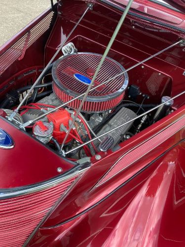 Ford-Model-85-1937-Burgundy-18
