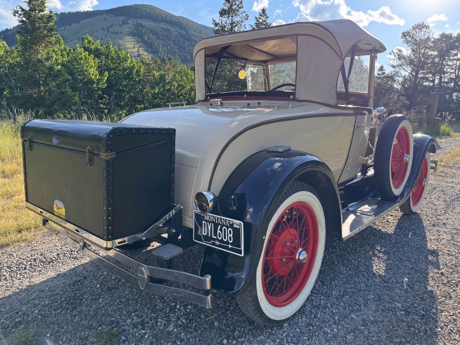 Ford-Model-A-1928-Convertible-26