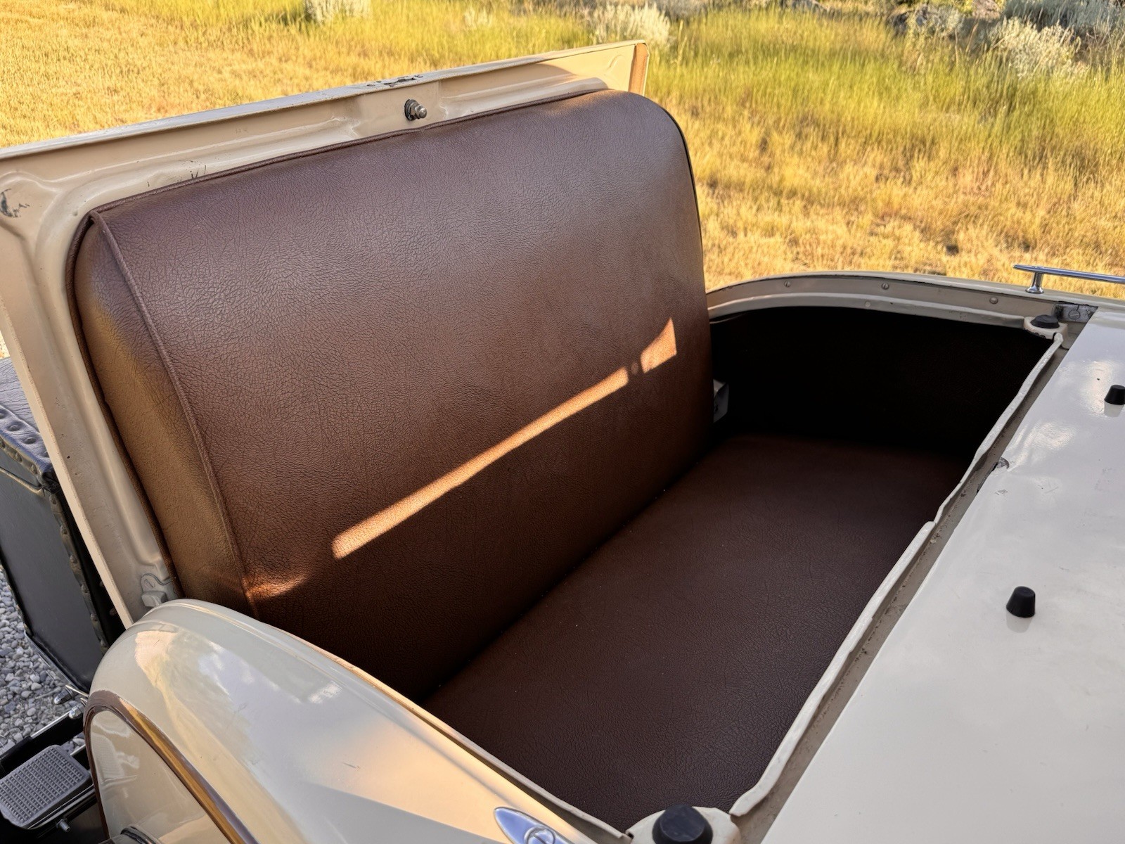 Ford-Model-A-1928-Convertible-4