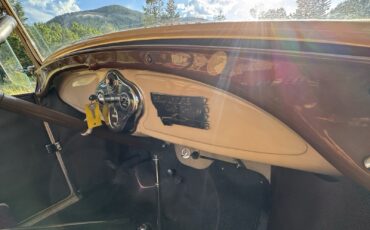 Ford-Model-A-1928-Convertible-9