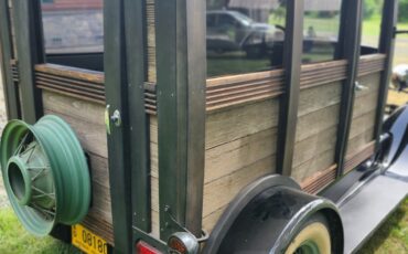 Ford-Model-A-1928-Woodie-wagon-18
