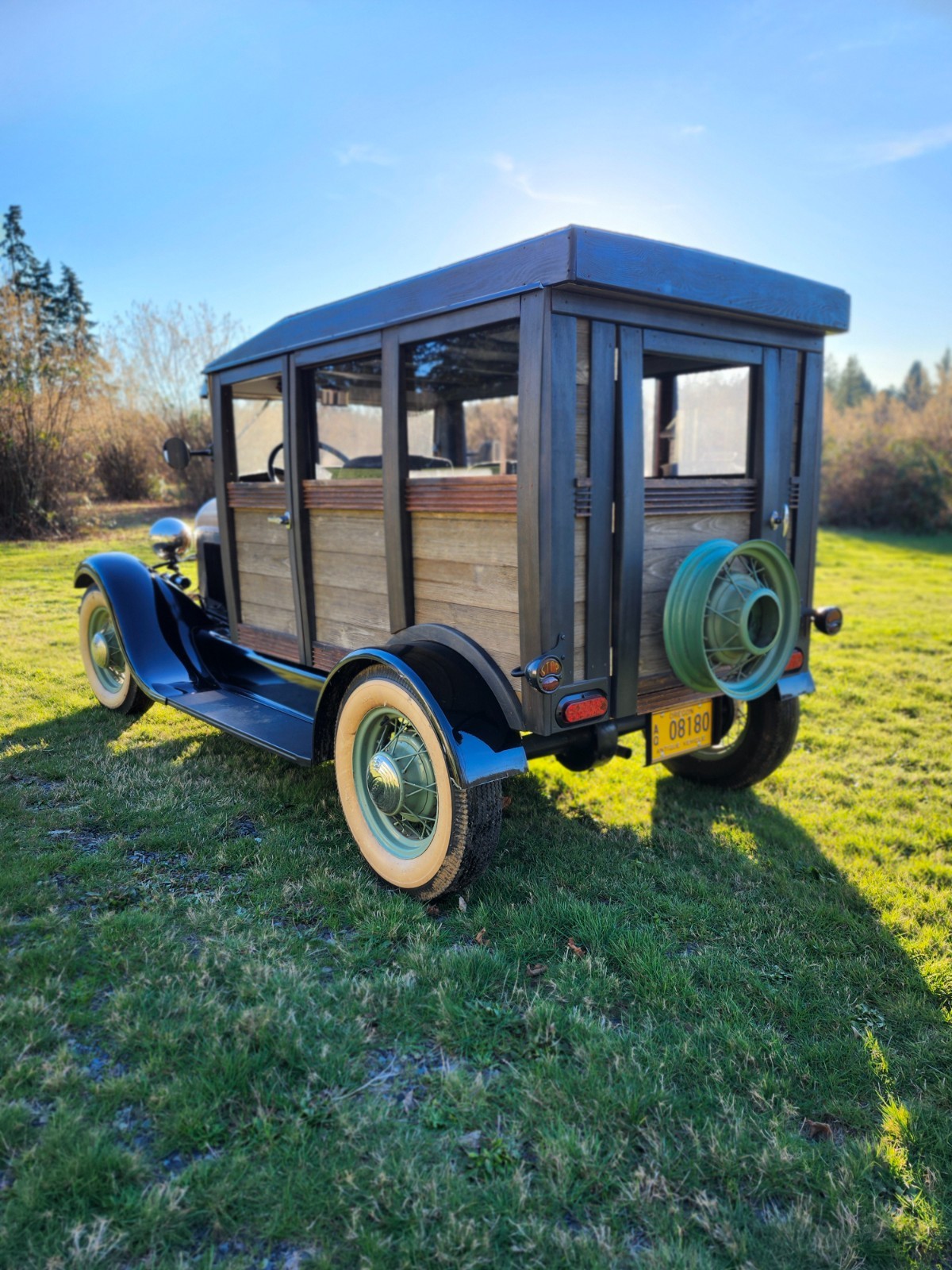 Ford-Model-A-1928-Woodie-wagon-5