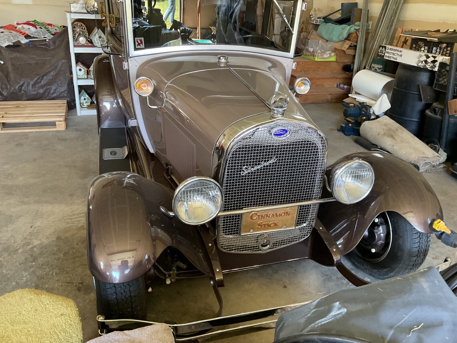 Ford-Model-A-1929-Sedan-1