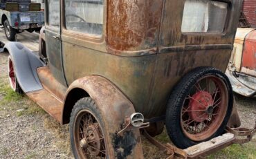 Ford-Model-A-1929-Sedan-3
