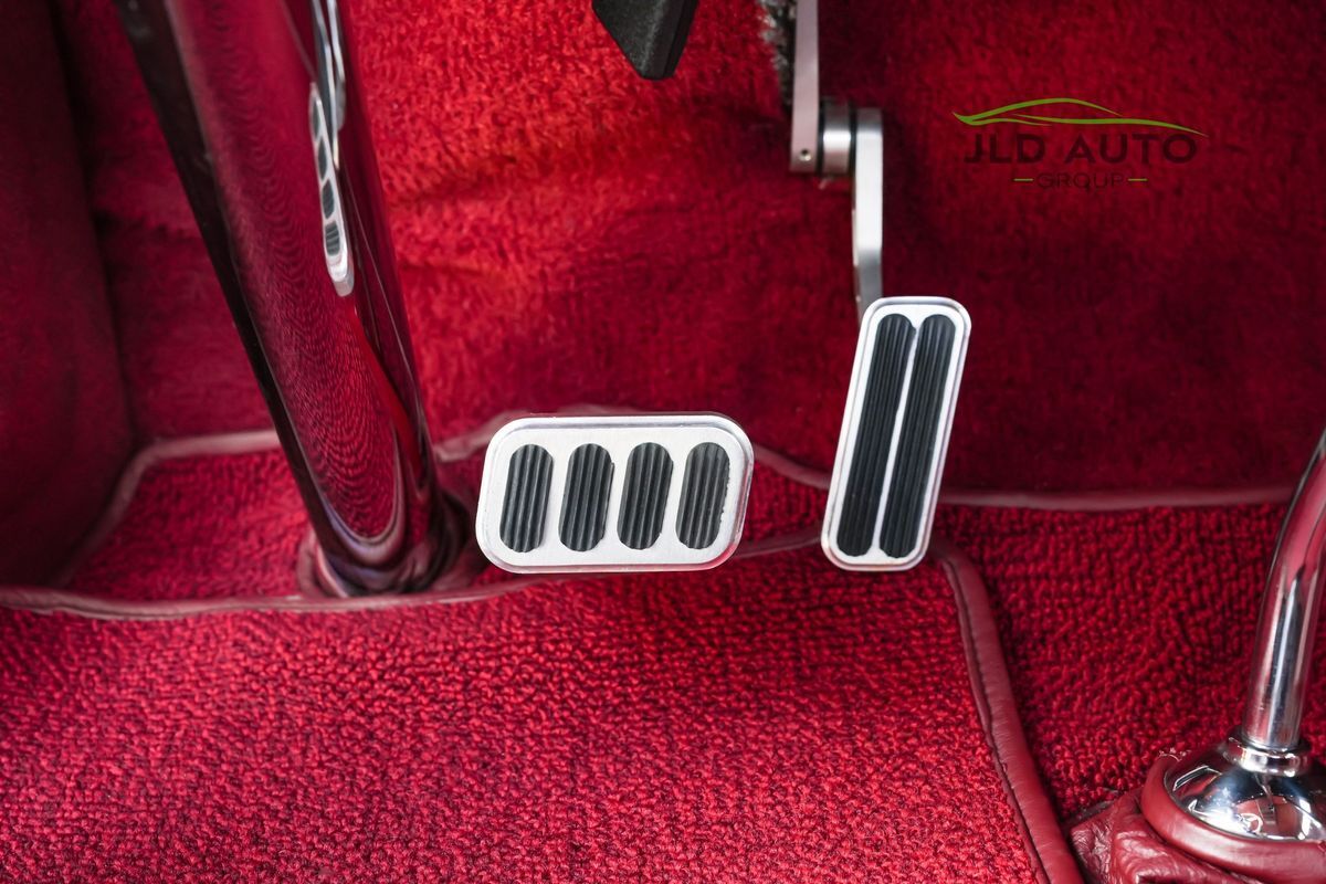 Ford-Model-A-1930-15