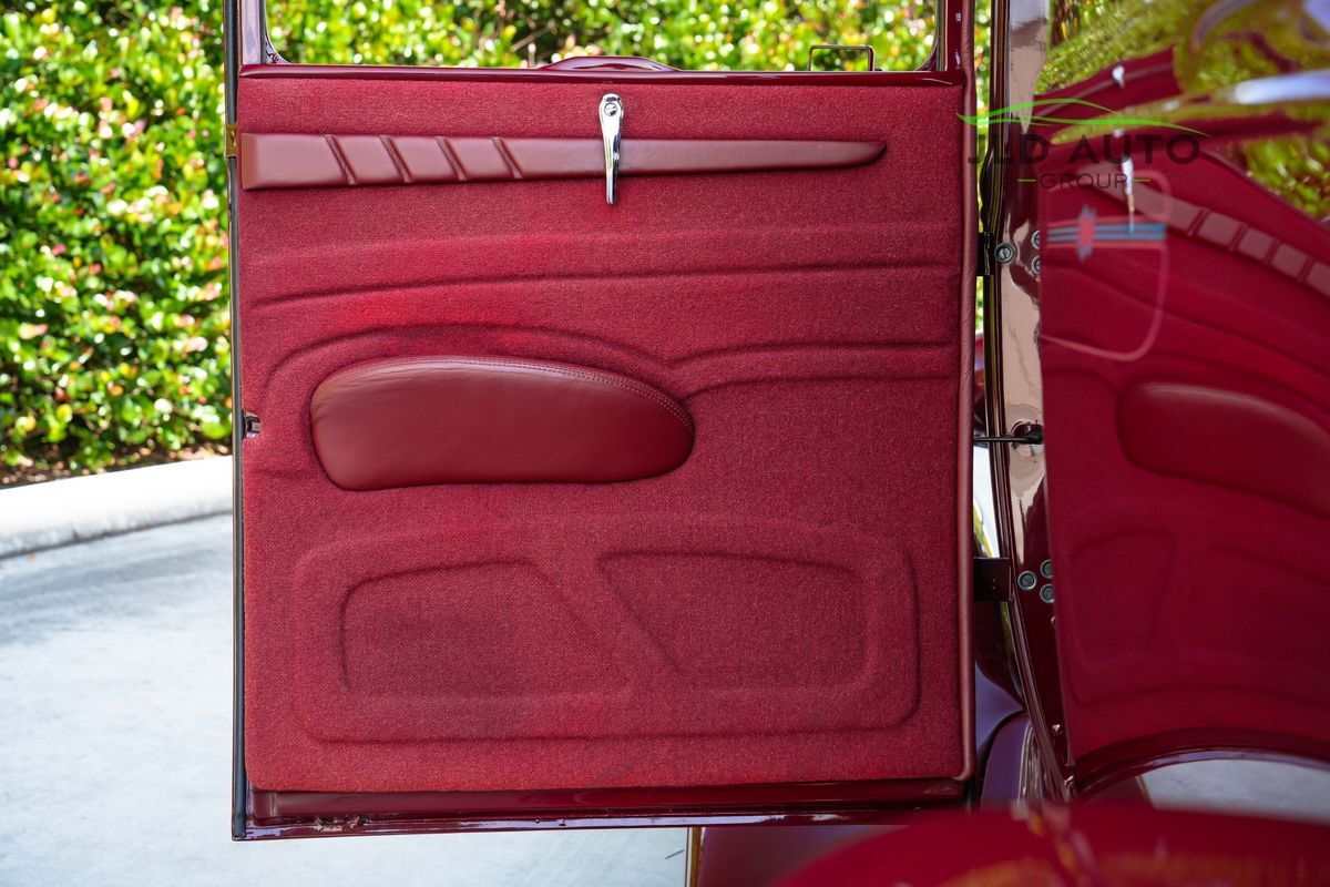 Ford-Model-A-1930-24