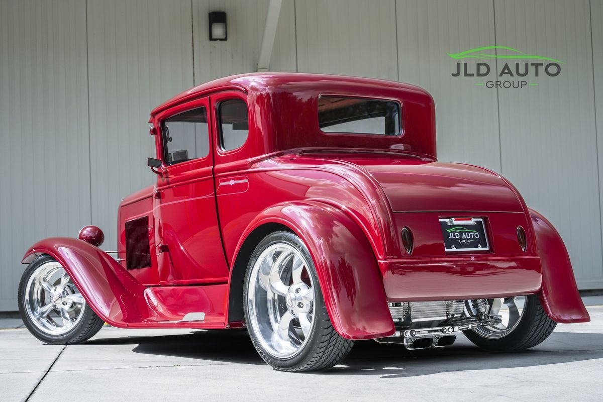 Ford-Model-A-1930-3