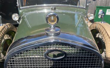 Ford-Model-A-1931-Deluxe-Roadster-10