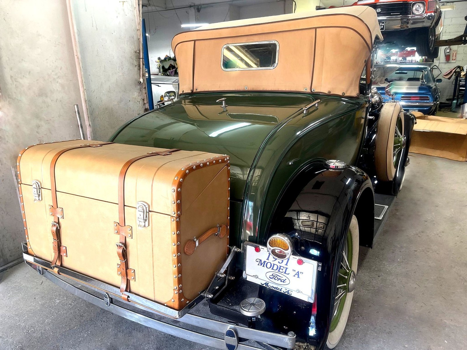 Ford-Model-A-1931-Deluxe-Roadster-16
