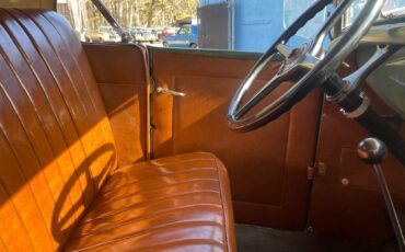 Ford-Model-A-1931-Deluxe-Roadster-24