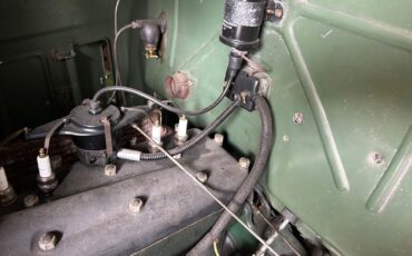 Ford-Model-A-1931-Deluxe-Roadster-37