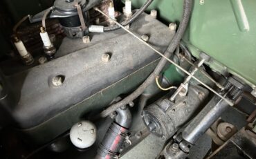 Ford-Model-A-1931-Deluxe-Roadster-38