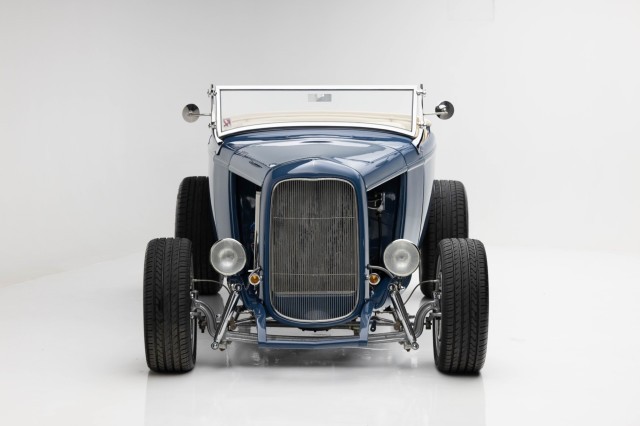 Ford-Model-A-1932-Convertible-2
