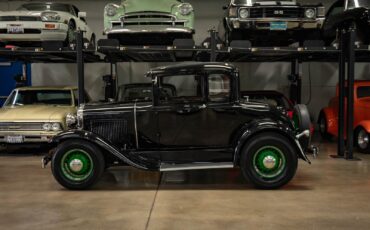 Ford-Model-A-5-Window-1930-2-Door-Coupe-5
