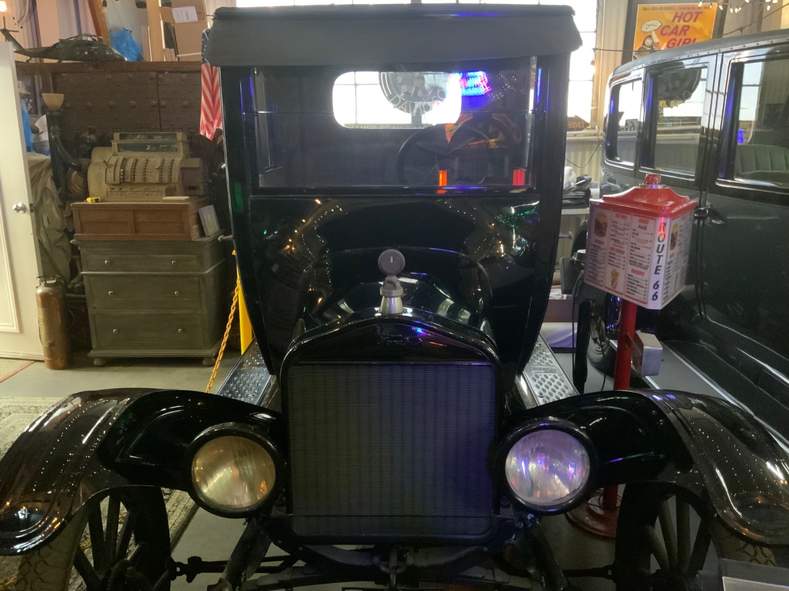Ford-Model-T-1923-Coupe-2
