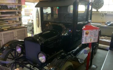 Ford-Model-T-1923-Coupe-3