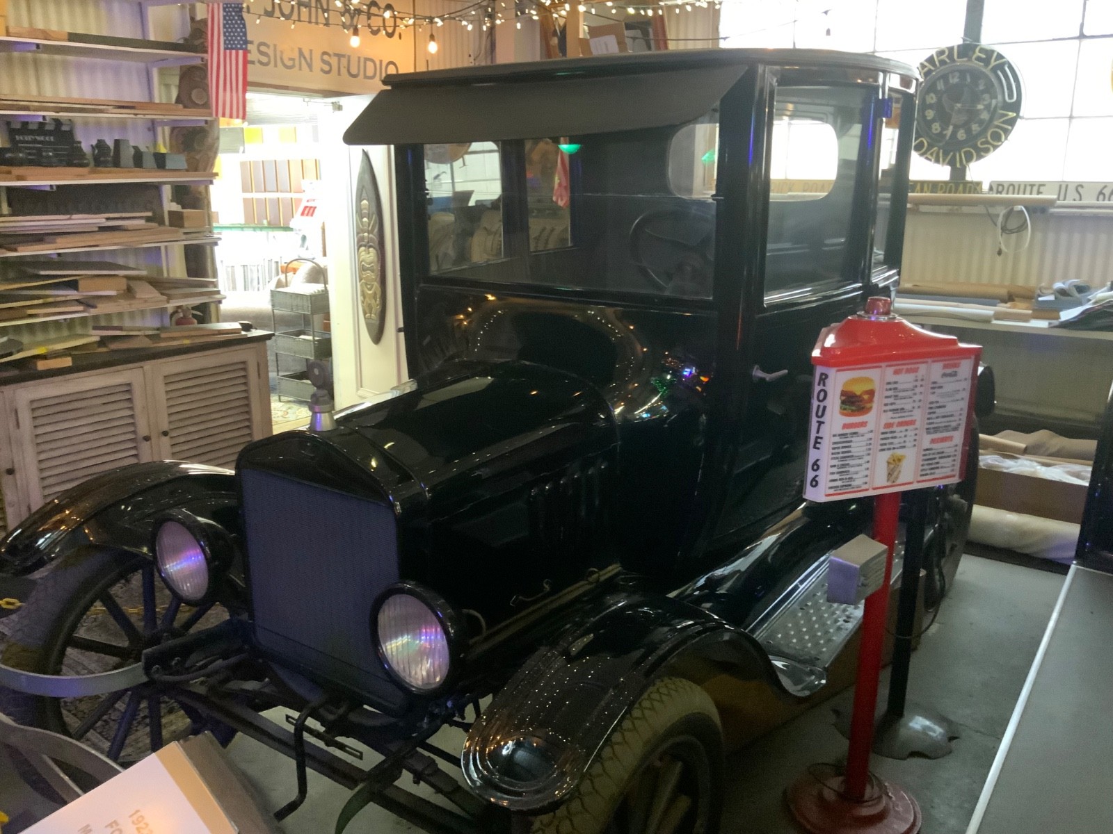 Ford-Model-T-1923-Coupe-3