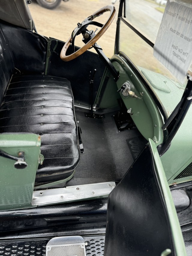 Ford-Model-T-1926-Coupe-7