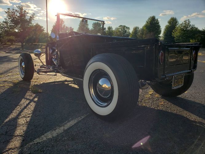 Ford-Model-a-1928-Black-4