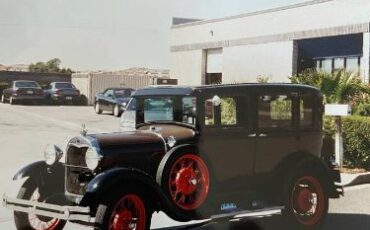 Ford-Model-a-1928-Two-Tone-BlackBrown-5