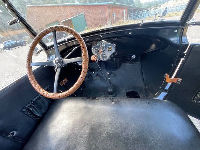 Ford-Model-a-1929-Black-2