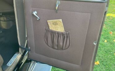 Ford-Model-a-1929-Brown-Brown-17