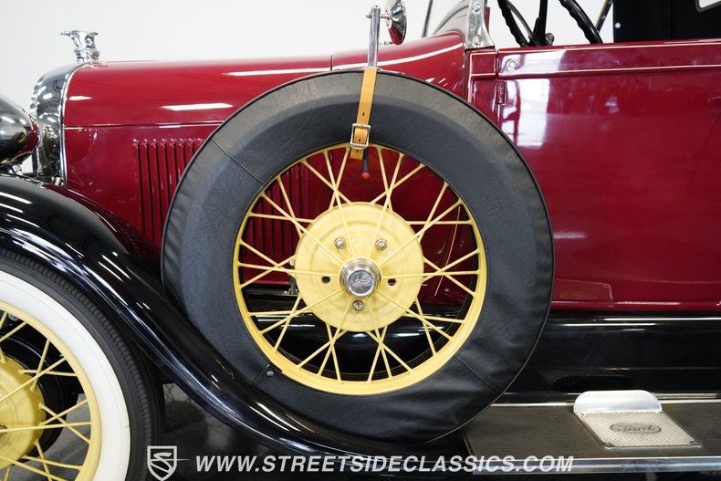 Ford-Model-a-1929-Burgundy-Brown-3