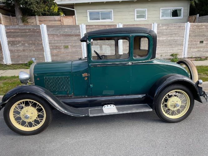 Ford-Model-a-1929-Green-10