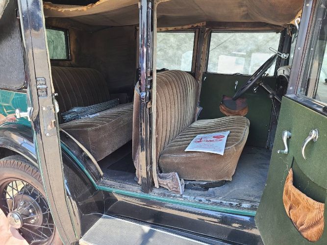 Ford-Model-a-1929-Green-10