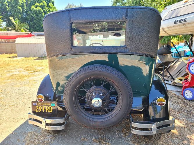 Ford-Model-a-1929-Green-11