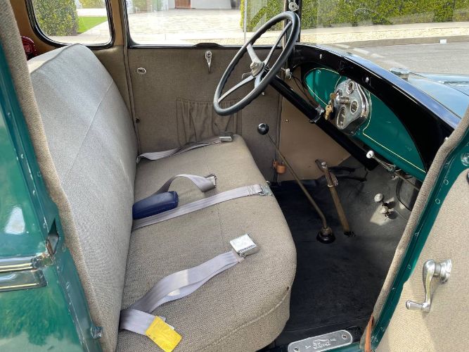 Ford-Model-a-1929-Green-6