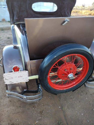 Ford-Model-a-1930-YellowBrown-Pearl-2