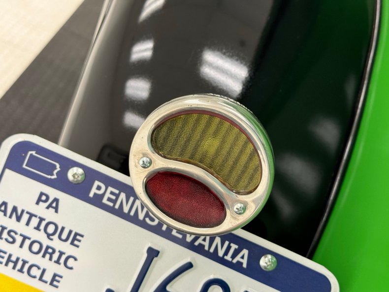 Ford-Model-a-1931-Apple-Green-Dark-Green-20