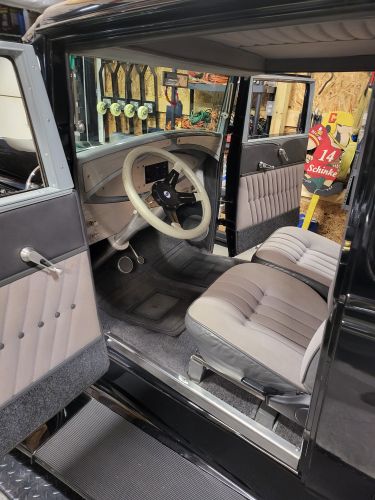 Ford-Model-a-1931-Black-6