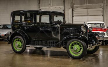 Ford-Model-a-1931-Black-Tan-10