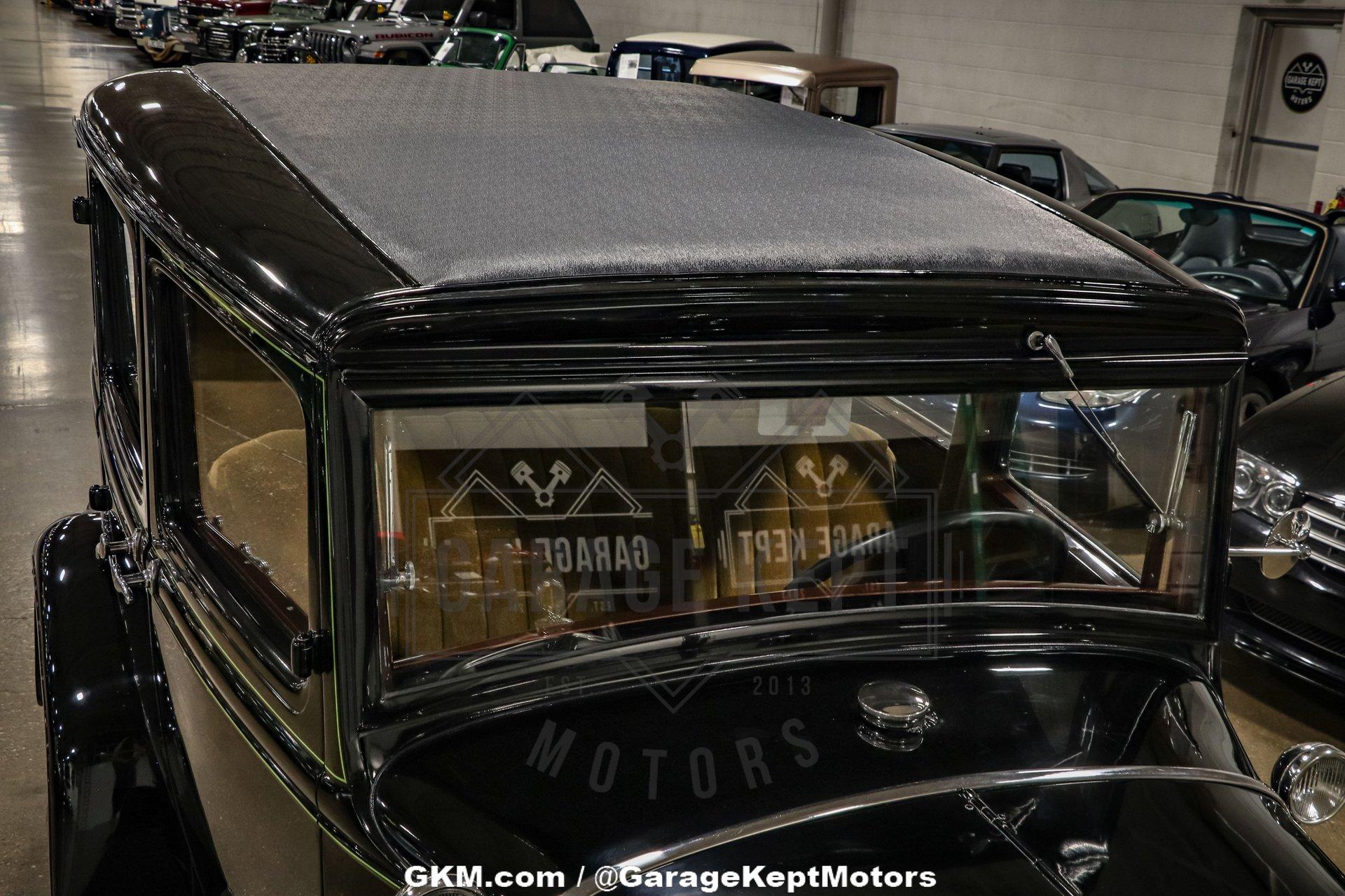 Ford-Model-a-1931-Black-Tan-14