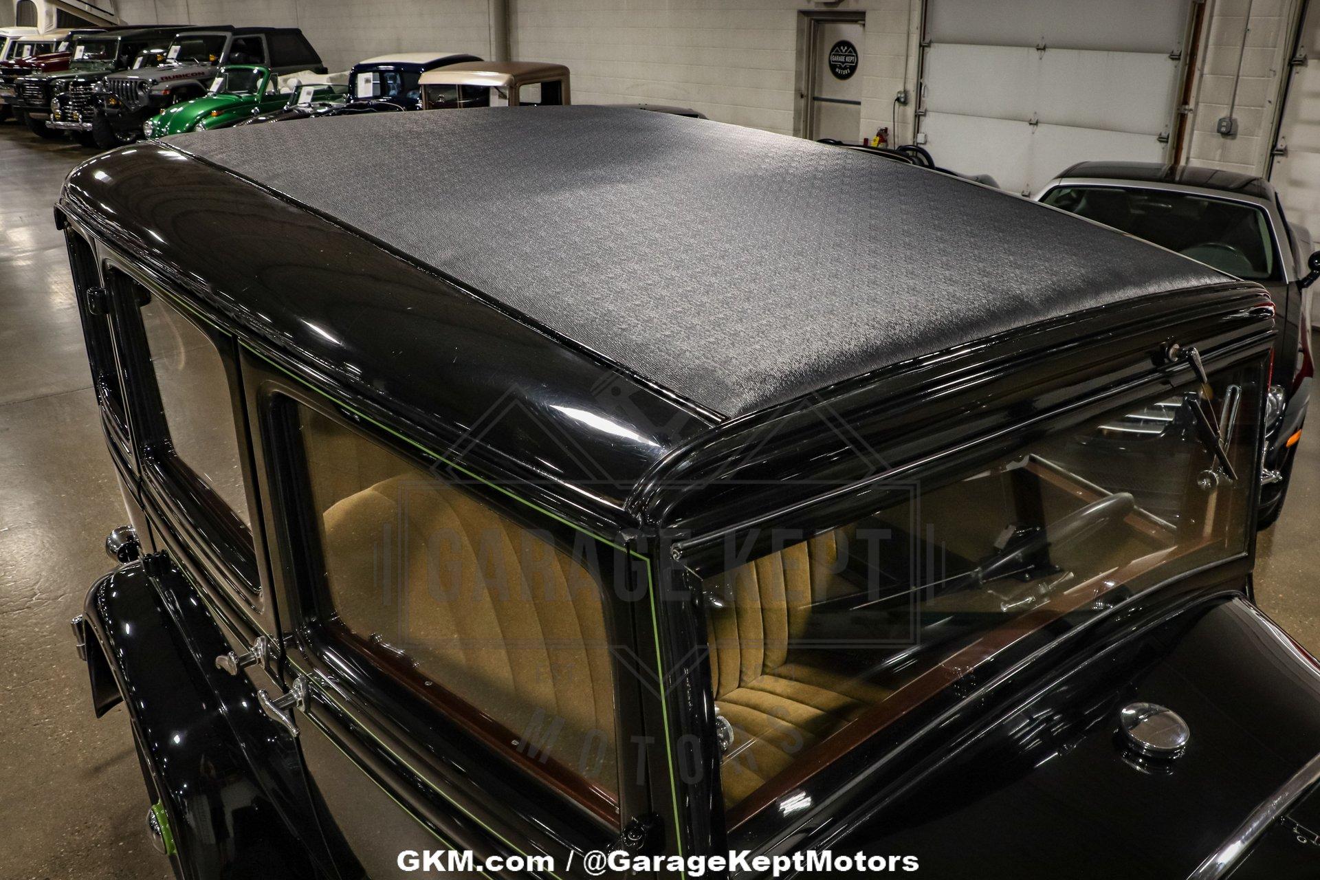 Ford-Model-a-1931-Black-Tan-15